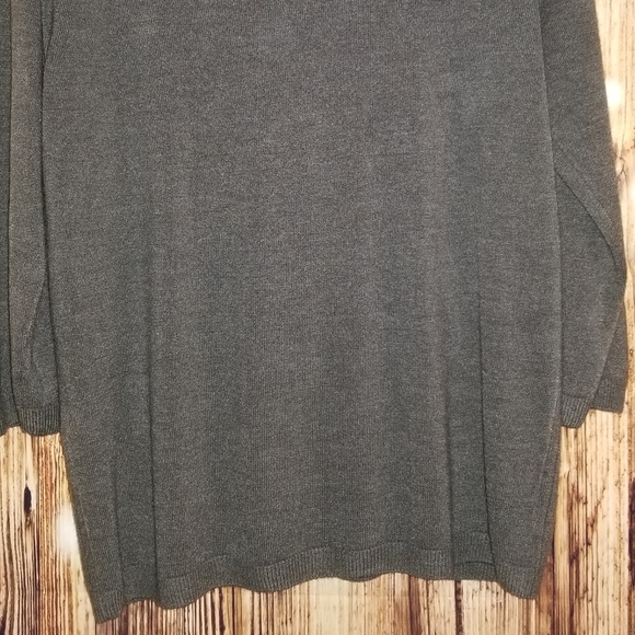 Gray Top,No Brand - Picture 4 of 5